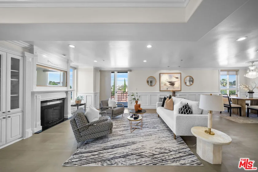 739 Lorraine Boulevard #402 photo 3