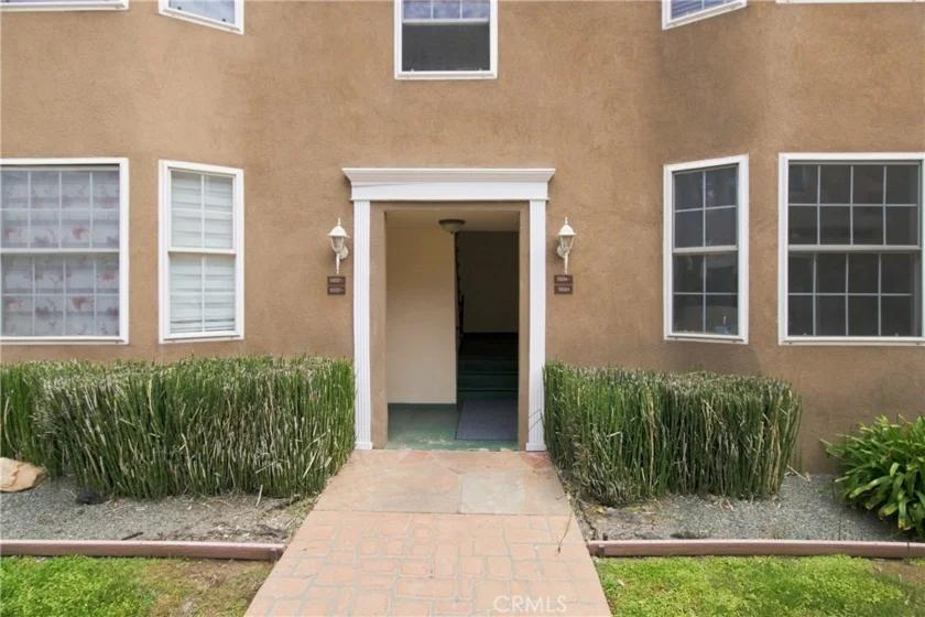 15034 Dickens Street #4 photo 27