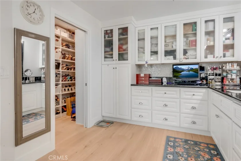 6330 Riviera photo 32
