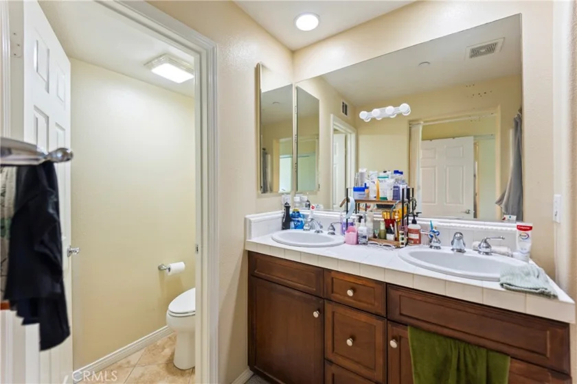 1123 Abelia photo 15