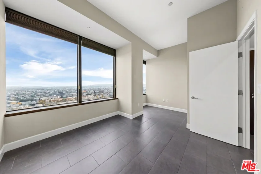 1100 Wilshire Boulevard #2411 photo 5