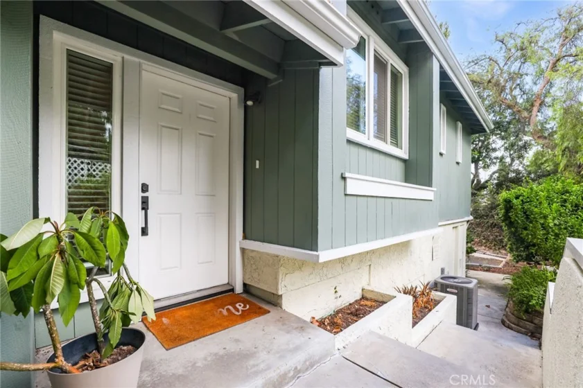 936 Hollow Brook photo 6