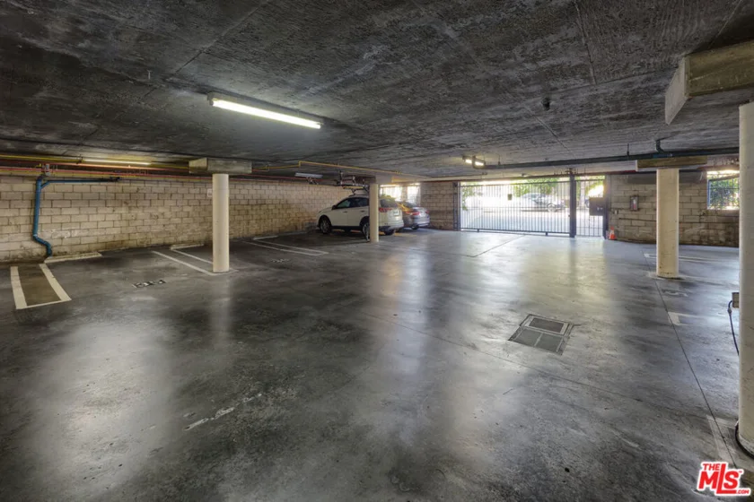 3325 Bagley Avenue #107 photo 12