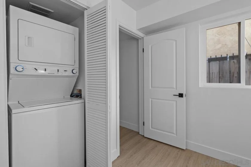 1030 Robinson Avenue #210 photo 10