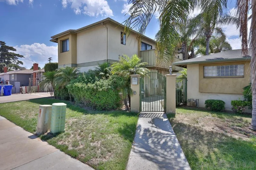 201 Twin Oaks Avenue #8 photo 1