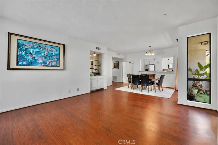 324 N Palm Drive #407 photo 5