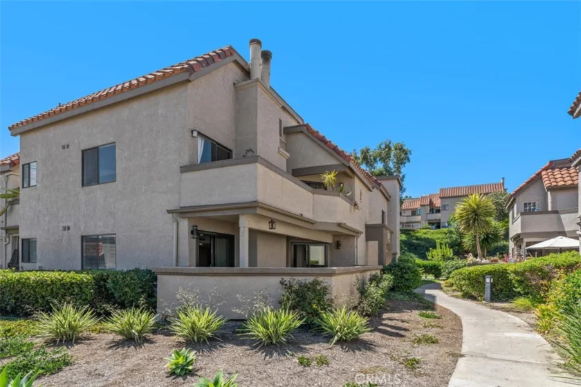 28121 Montecito #23 photo 2