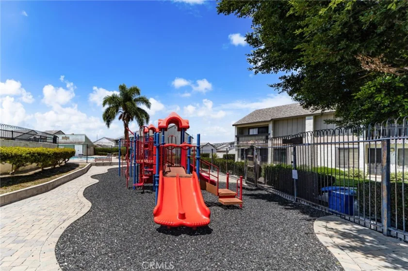 1435 W Cerritos #40 photo 36