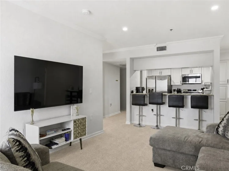 838 Pine #215 photo 2