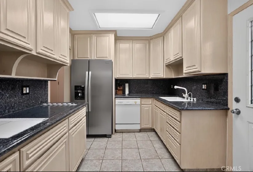6150 Buckingham Parkway #110 photo 2