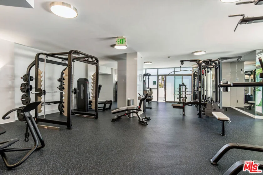 13700 Marina Pointe Drive #1016 photo 28