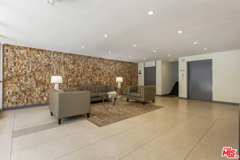 5625 Windsor Way #207 photo 31