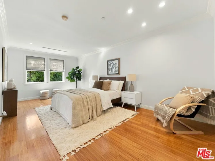 8121 Norton Avenue #201 photo 30