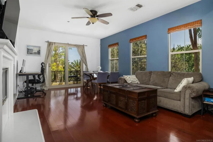 2674 Escala Circle photo 3