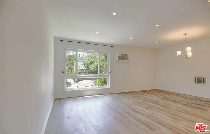 1222 N Olive Drive #209 photo 37