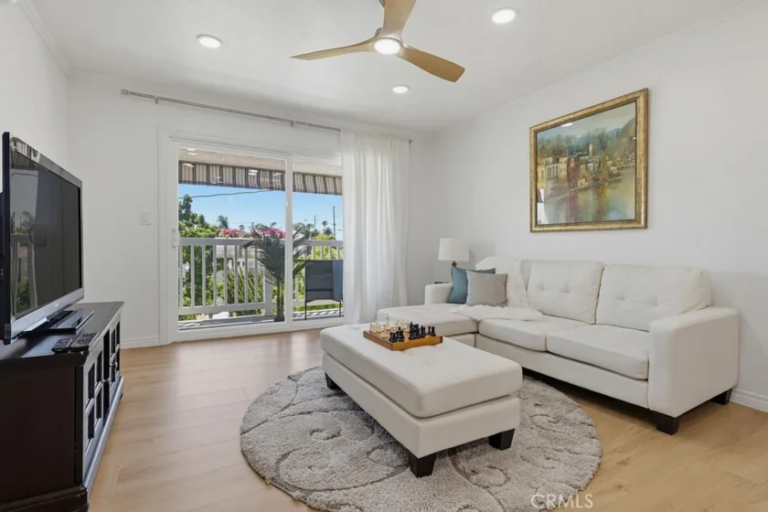 363 Newport Avenue #302 photo 8