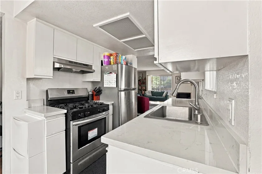 147 W Acacia #160 photo 11
