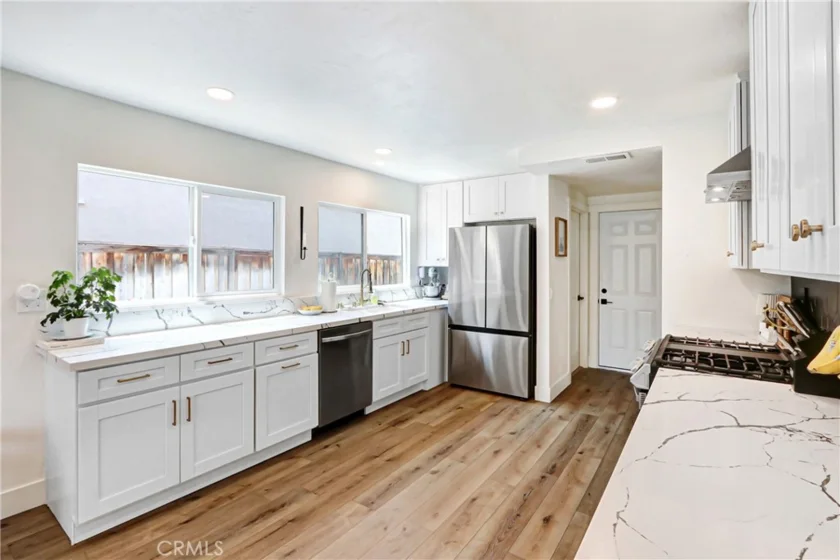45286 Esplendor Court photo 9