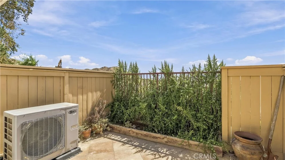 28564 Sorano photo 10