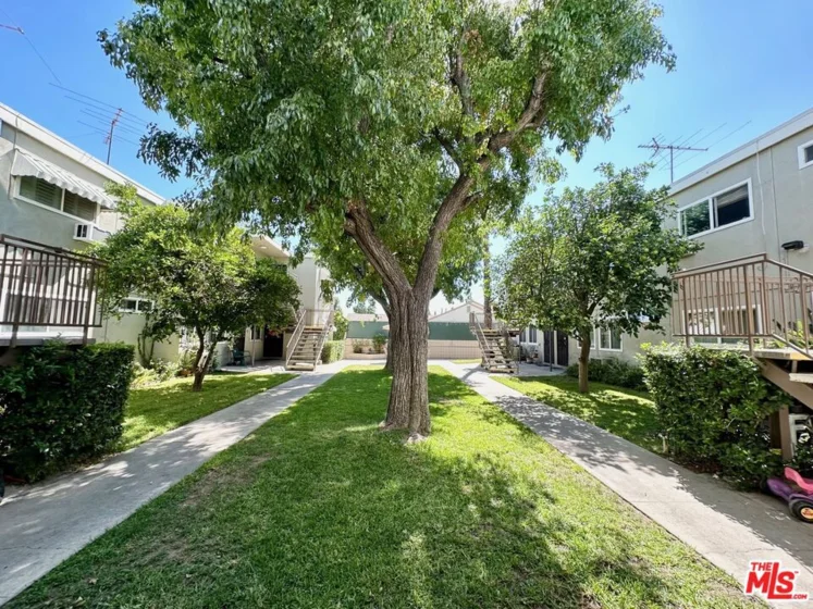 7131 Coldwater Canyon Avenue #6 photo 1
