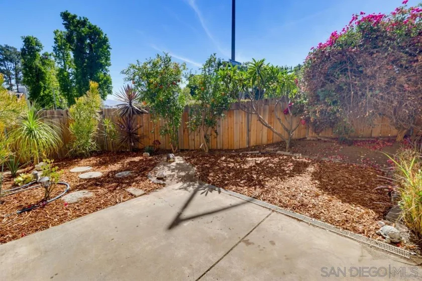 8391 Suntree Place photo 26