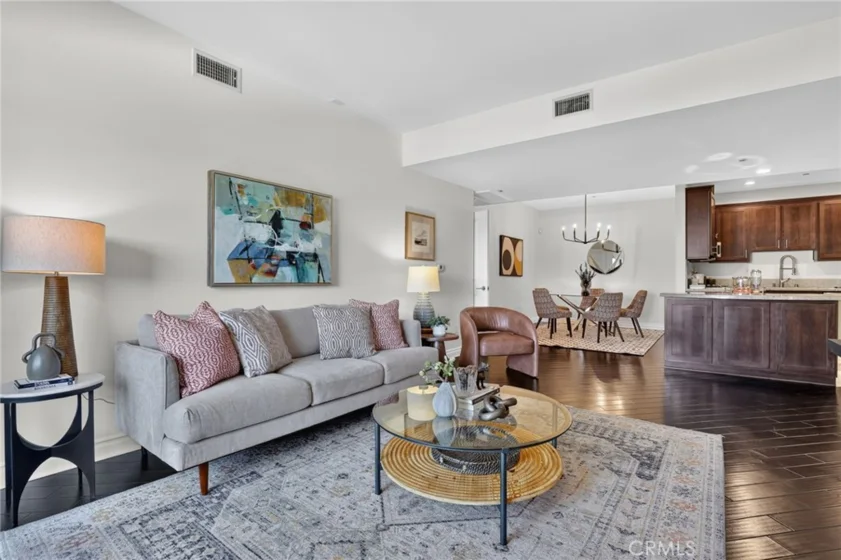 4424 Whitsett Avenue #303 photo 7
