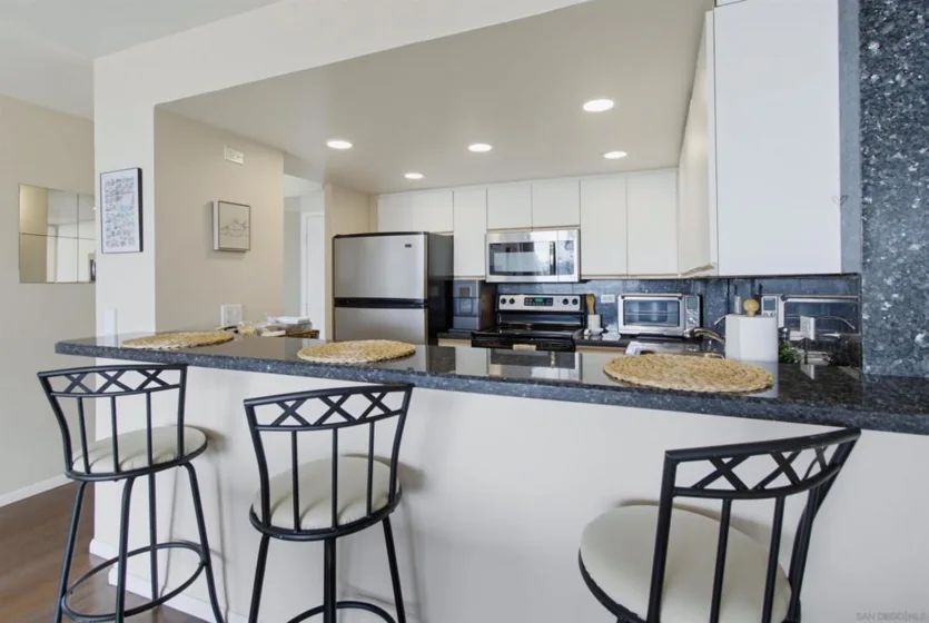 4944 Cass Street #909 photo 38