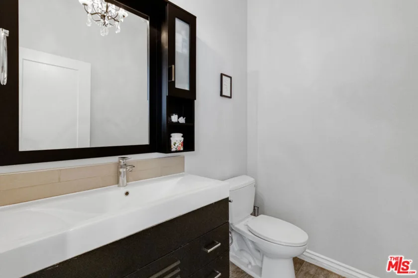 5215 White Oak Avenue #2 photo 5