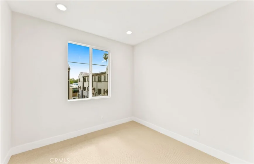 100 Pickwick Lane photo 28