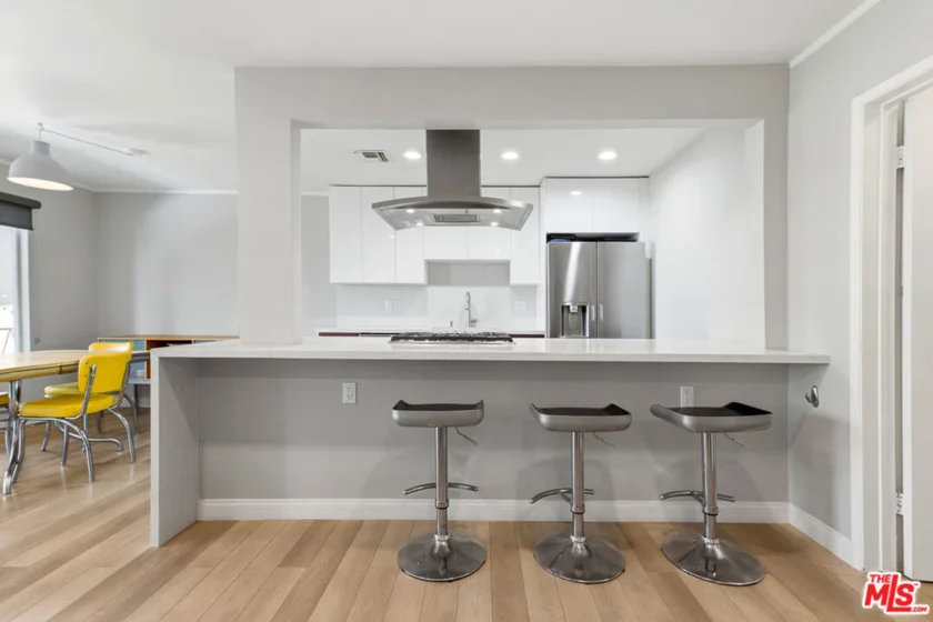1275 Havenhurst Drive #15 photo 6
