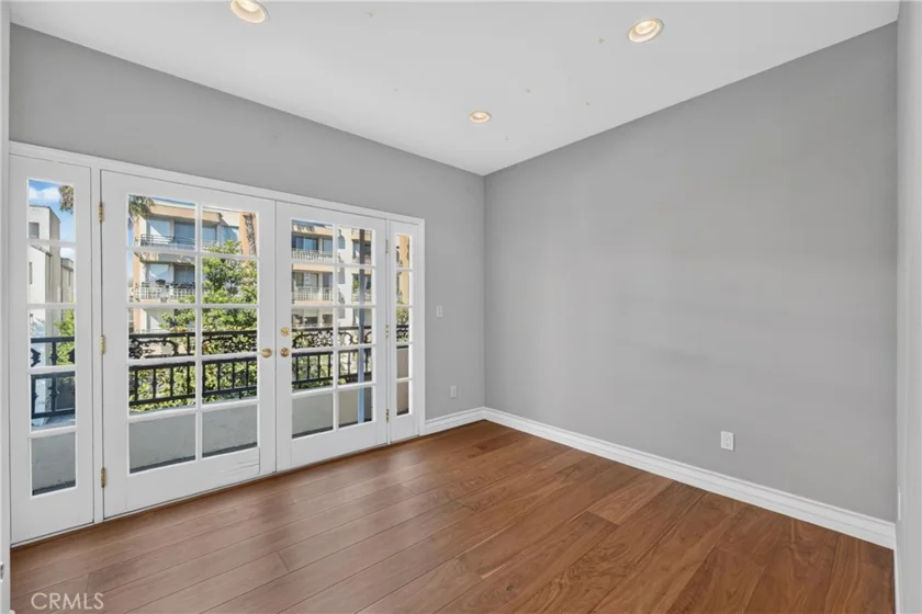 1820 Holmby Avenue #1 photo 21
