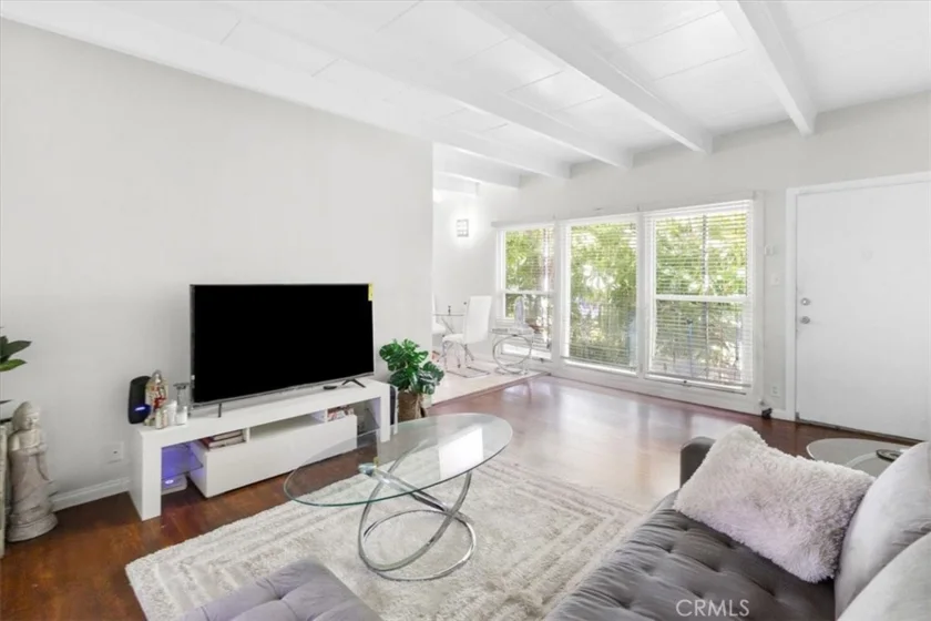 438 Cedar Avenue #11 photo 1