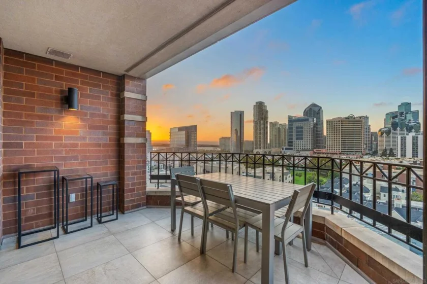 500 W Harbor Drive #1303 photo 22