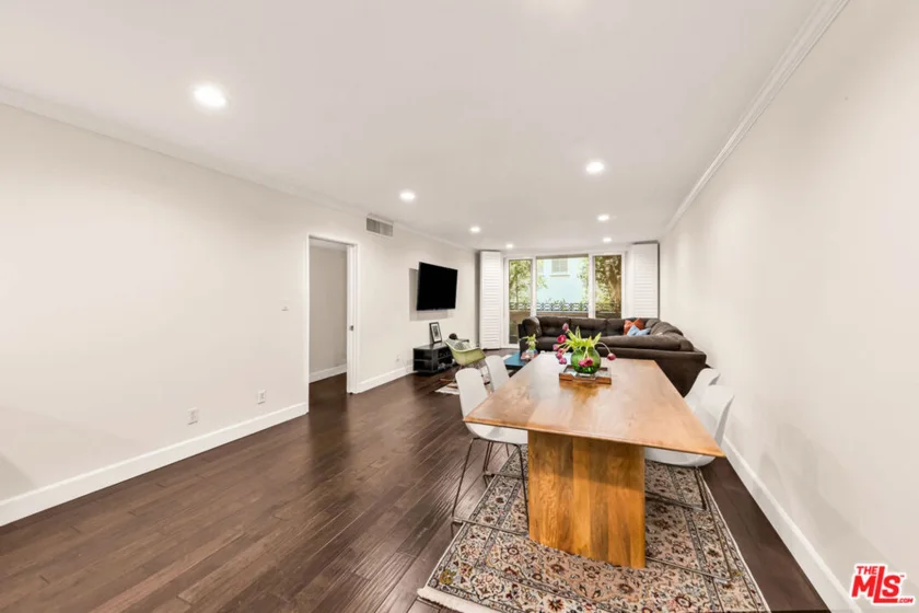 15248 Dickens Street #103 photo 8
