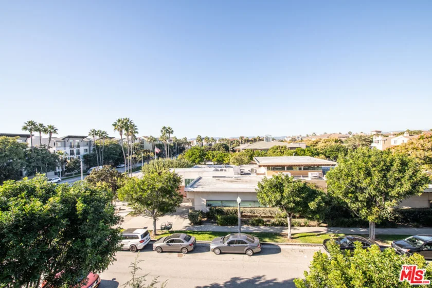 7100 Playa Vista Drive #405 photo 23
