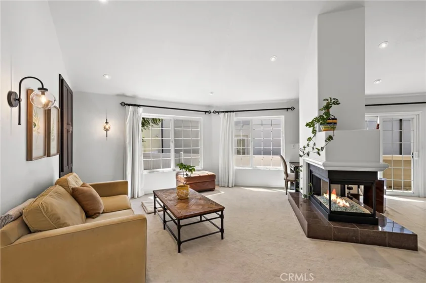 24535 Santa Clara photo 17