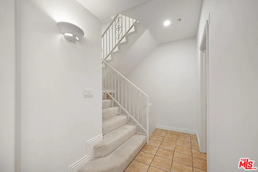 1217 Yale Street #103 photo 23