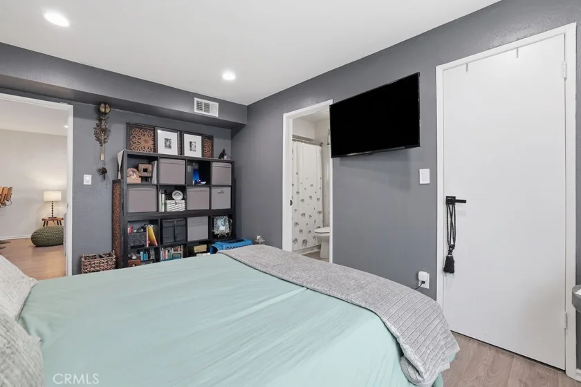 18530 Hatteras Street #337 photo 19