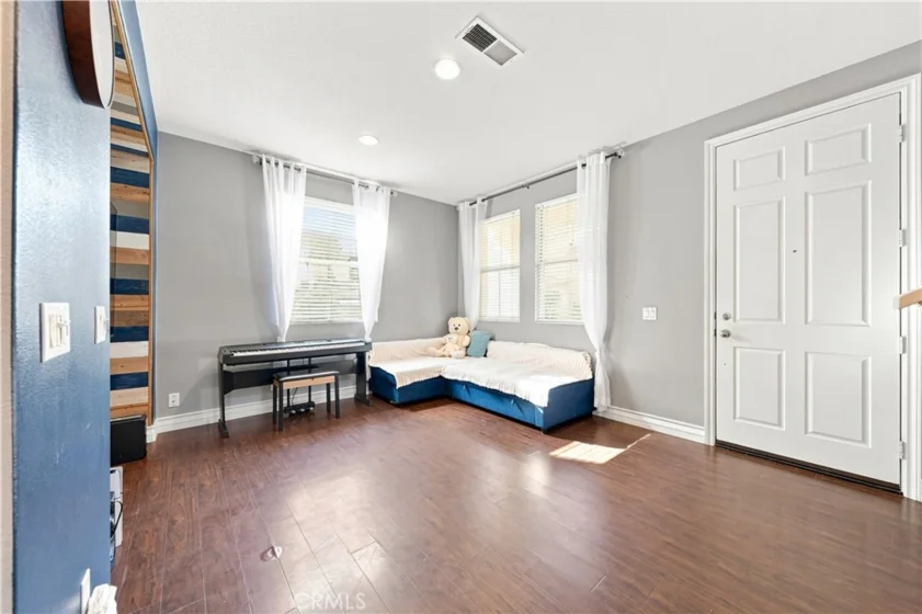 37076 Ascella Lane photo 4
