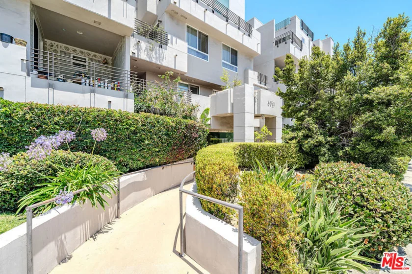 4925 Wilshire Boulevard #302 photo 39