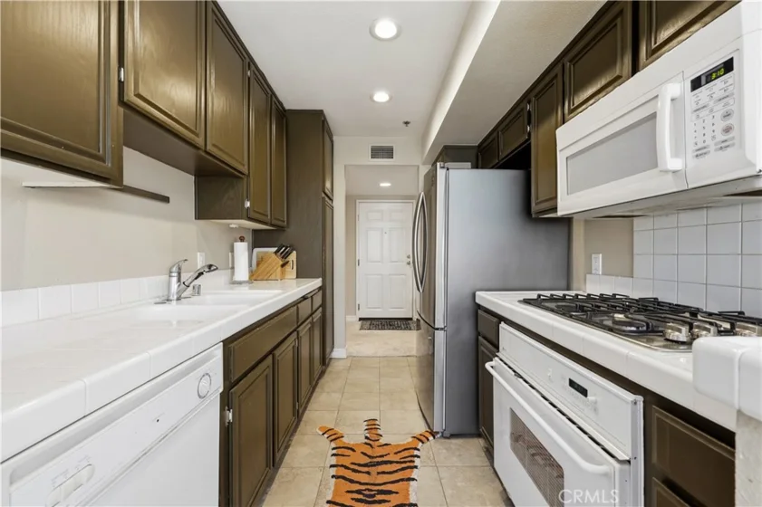 4501 Cedros Avenue #330 photo 12