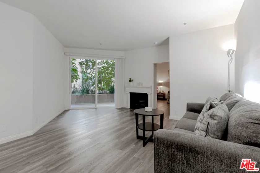 620 S Gramercy Place #105 photo 1