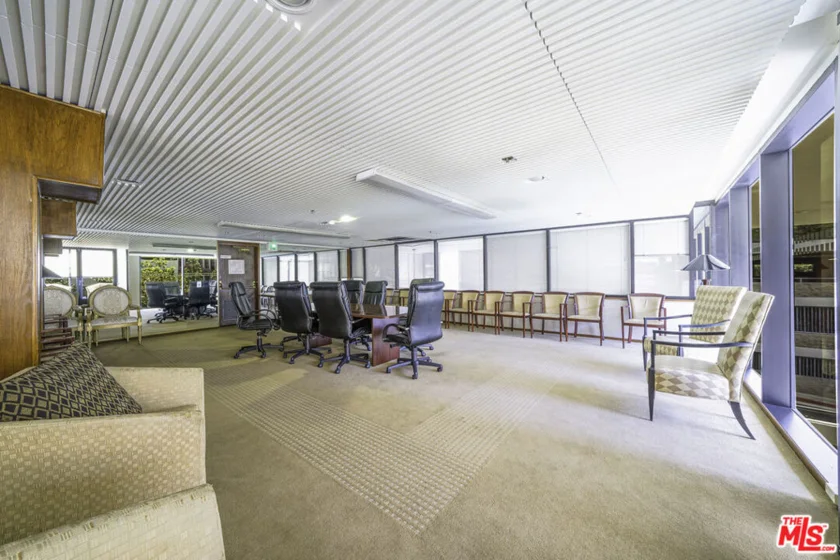 880 W 1st Street #622 photo 18