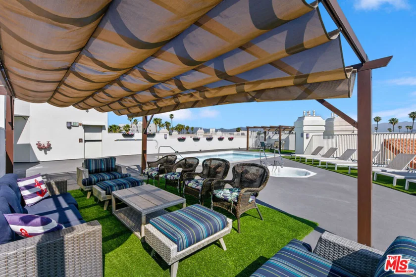 620 S Gramercy Place #320 photo 25