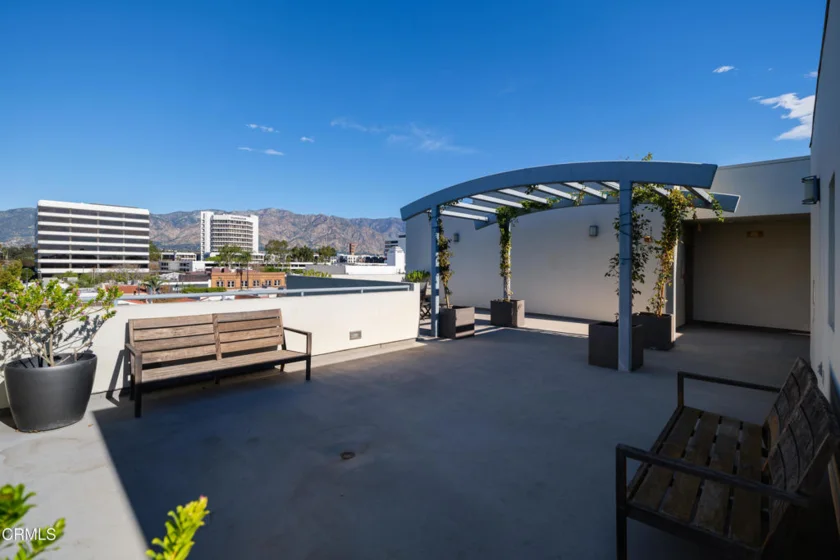 159 W Green Street #502A photo 17