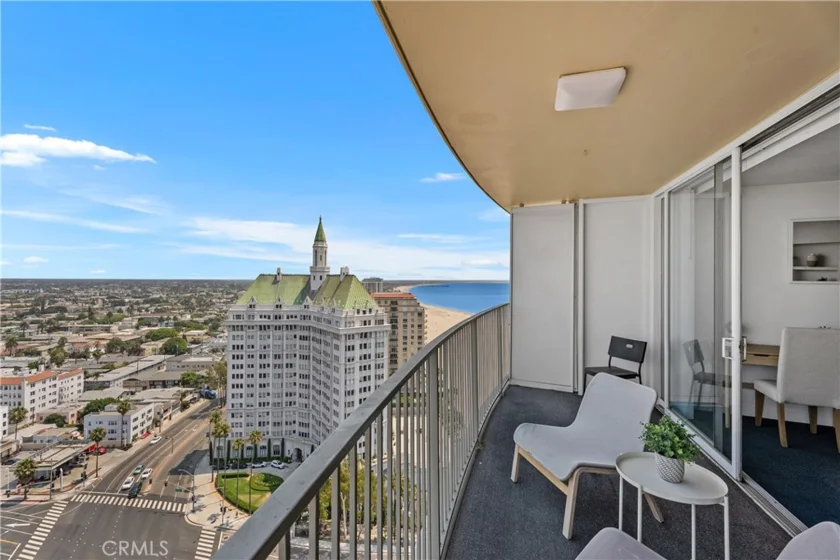 700 E Ocean #2703 photo 25