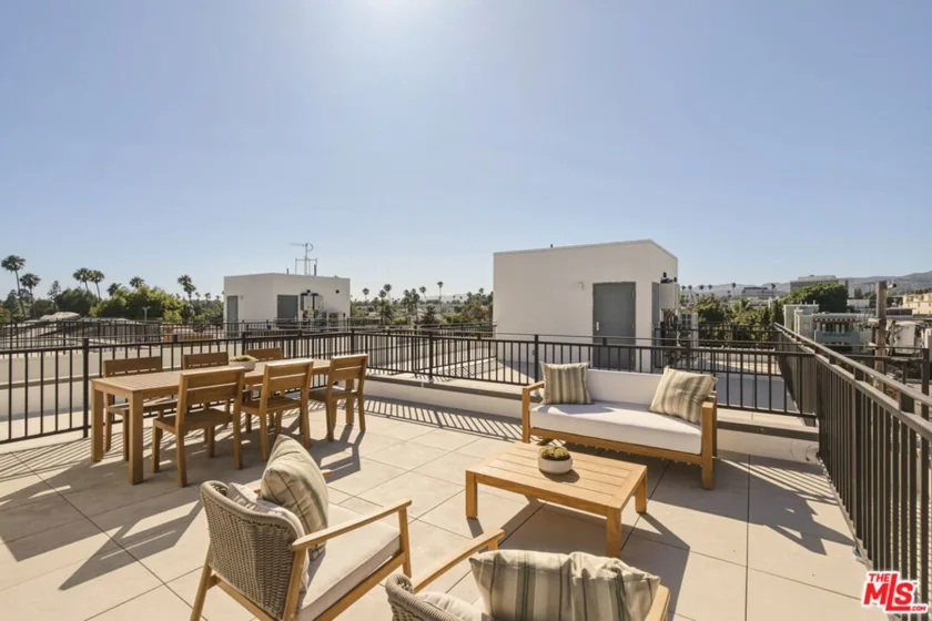 11967 Mayfield Avenue #105 photo 36