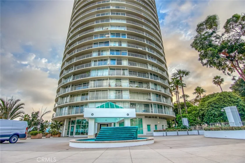 700 E Ocean Boulevard #1601 photo 1