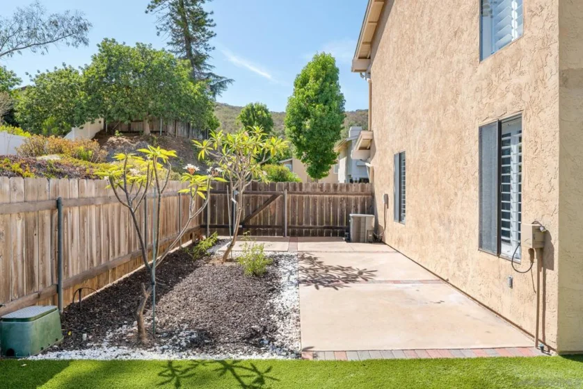 8395 Suntree Place photo 27