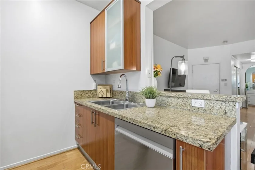 620 S Gramercy Place #130 photo 8